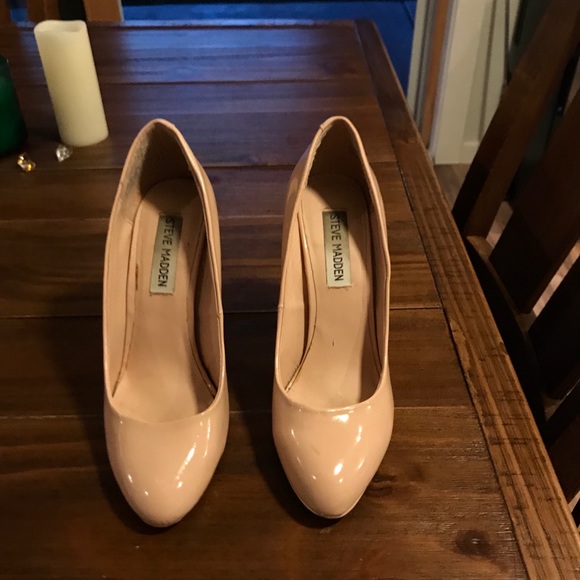 Light Pink Patent Steve Madden Pumps - Size 7! - Picture 8 of 8